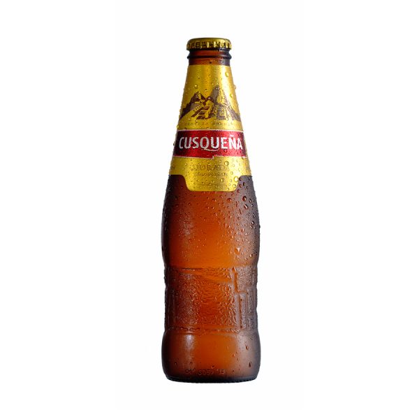 Cerveza rubia peruana marca Cusqueña en botella de 330 ml